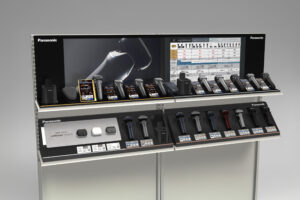 クラモニ＿パナソニック様シェーバー展示什器